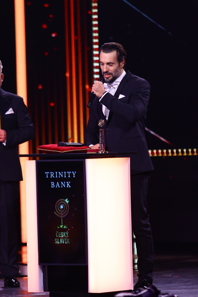 FOTO: Václav Noid Bárta si odnáší zlatého slavíka. – stránka 91