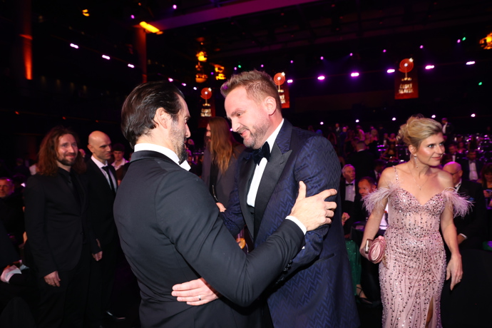 FOTO: Libor Bouček pogratuloval Václavu Noidu Bártovi. – stránka 13