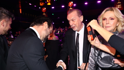 FOTO: Štefan Margita pogratuloval Vaškovi Bártovi.