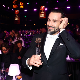 Václav Noid Bárta s cenou.