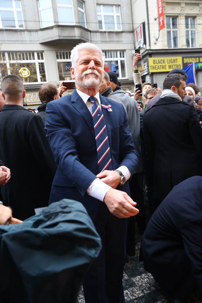 FOTO: Petr Pavel na Národní třídu také dorazil. – stránka 80