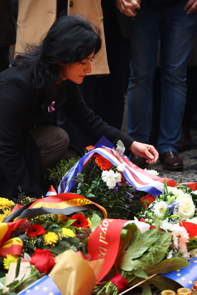 FOTO: Politici na Národní třídě při příležitosti Dne boje za svobodu a demokracii. – stránka 29