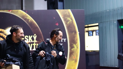 FOTO: Vašek odcházel s dobrou náladou.