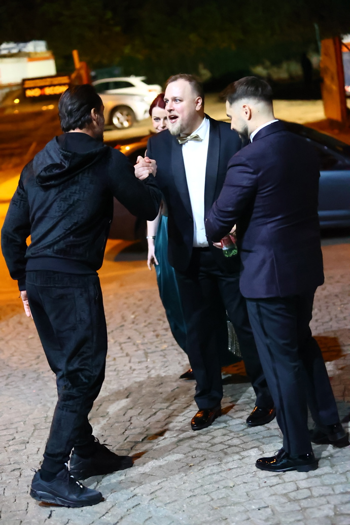 FOTO: Vašek pozdravil i Stejka. – stránka 142