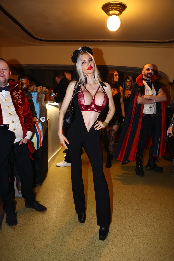 FOTO: Lulu se opět odhalila. – stránka 1