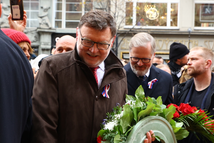 FOTO: Veřejnost na Národní třídě během oslav 17. listopadu. – stránka 4