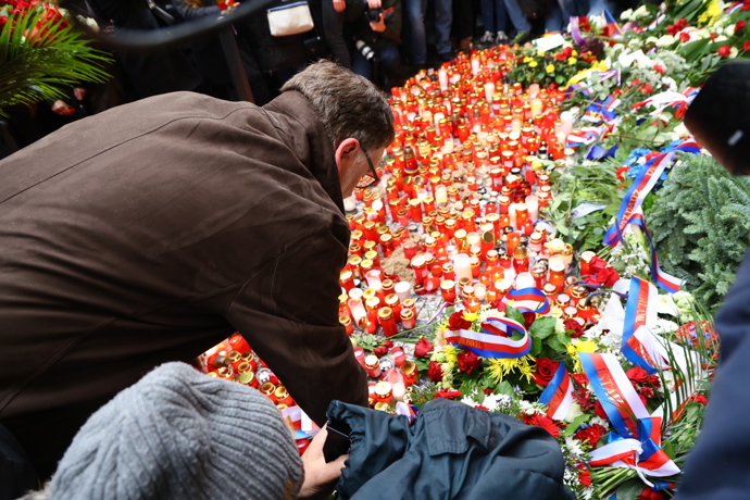 FOTO: Veřejnost na Národní třídě během oslav 17. listopadu. – stránka 3