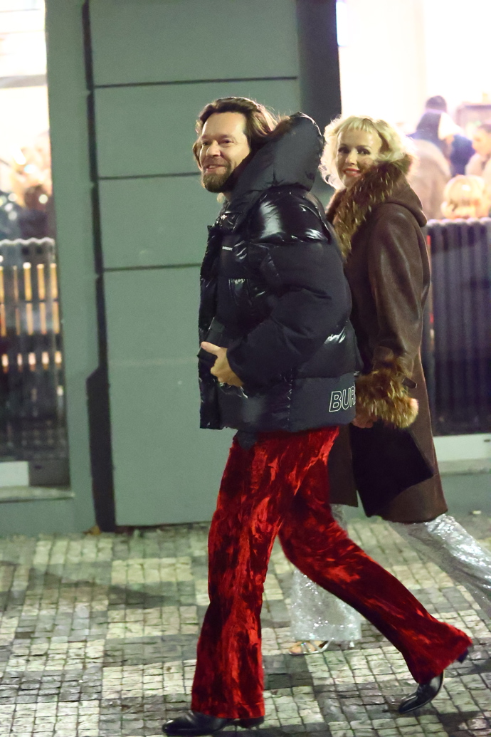 FOTO: Richard Krajčo se ženou odcházeli v dobré náladě.