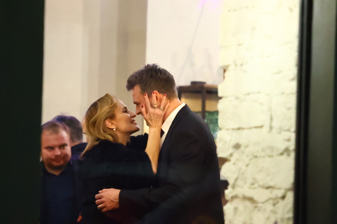 FOTO: Vojta Dyk a Monika Absolonová. – stránka 19