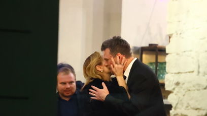 FOTO: Došlo i na polibky.