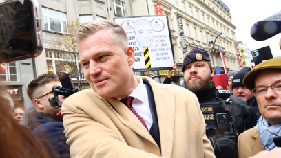 FOTO: Filip Turek byl na Národní třídě v obležení davu.