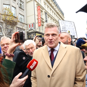 Filip Turek byl na Národní třídě v obležení davu.