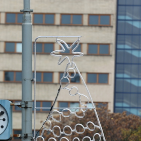 Vánoční světla v Praze 3 navrhly děti  z tamních mateřských škol.