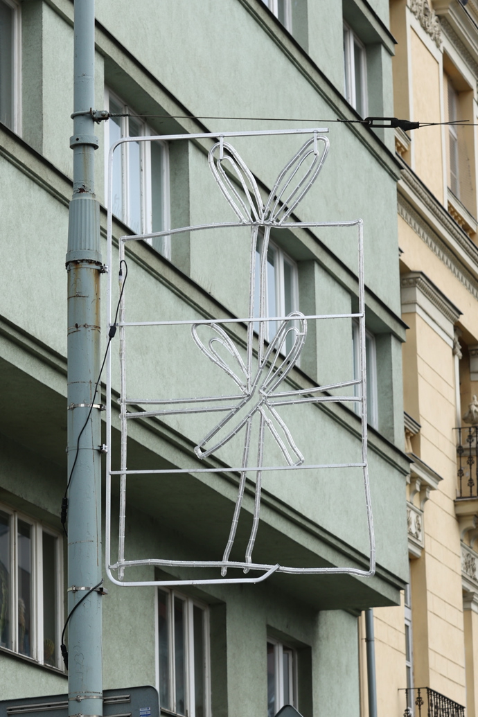 FOTO: Vánoční světla na Praze 3 navrhly děti  z tamních mateřských škol. – stránka 1