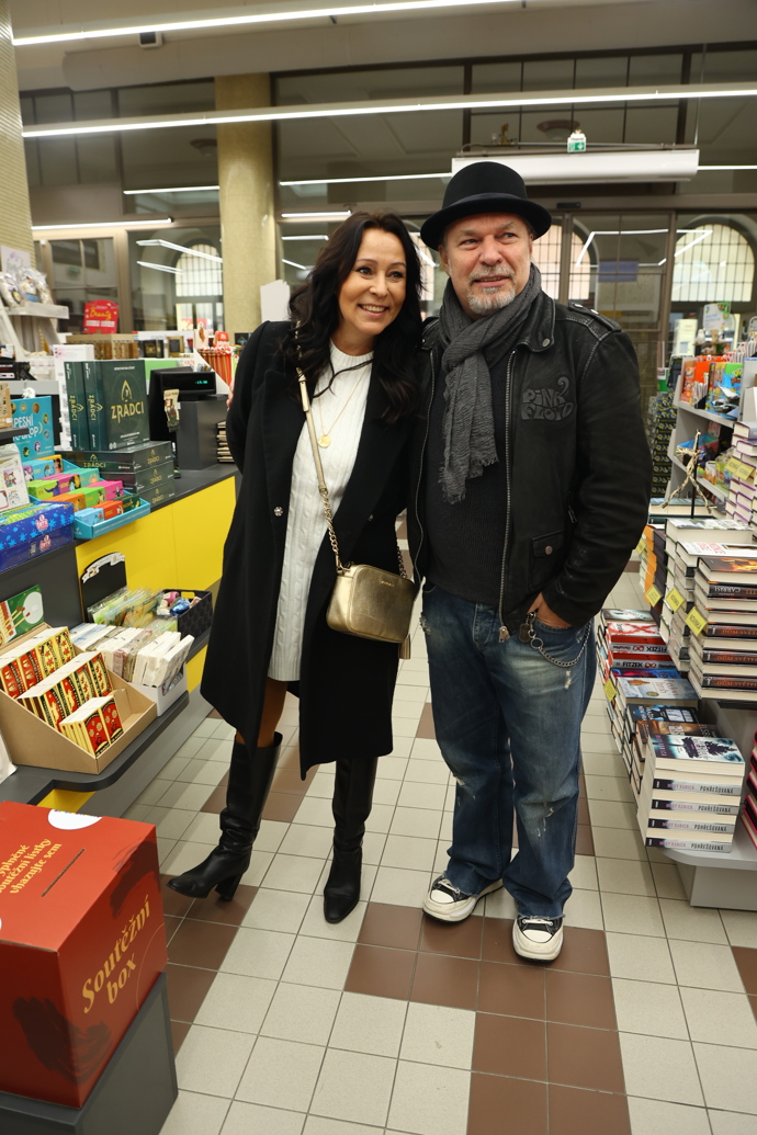 FOTO: Zpěvačka Heidi Janků na Muži roku. – stránka 39