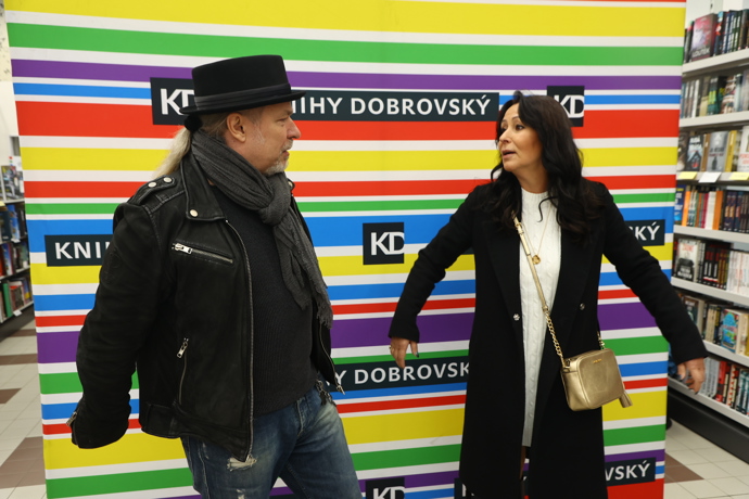 FOTO: Petr Kolář a Heidi Janků dělali blbiny. – stránka 74