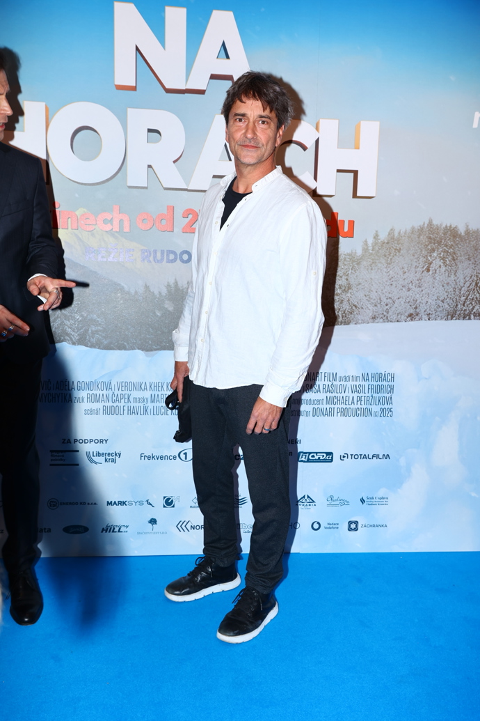 FOTO: Herec Saša Rašilov. – stránka 1