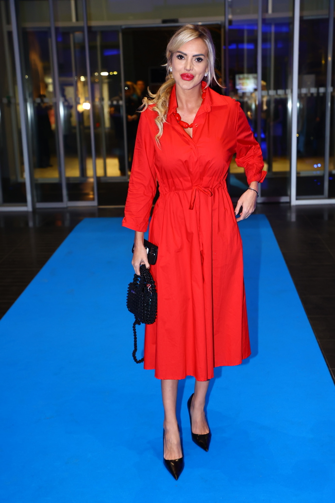 FOTO: Denise Ayverdi alias Bobina. – stránka 9