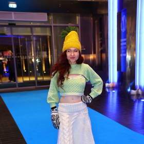 Eva Toulová v dalším bizarním modelu. 