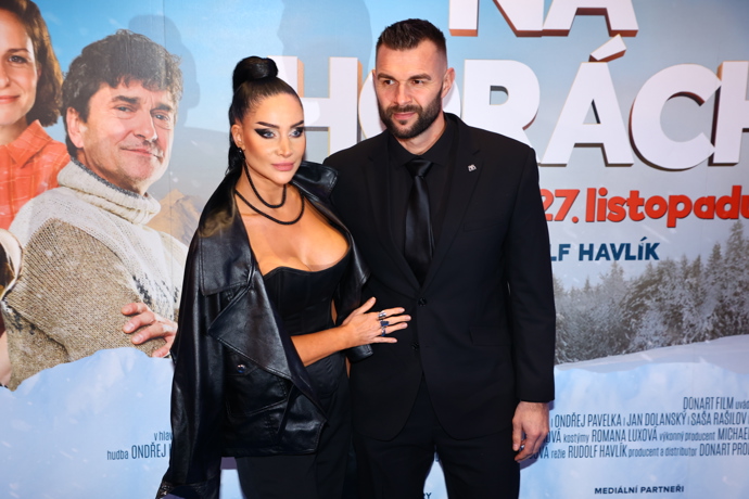 FOTO: Andrea Pomeje s manželem Petrem. – stránka 4