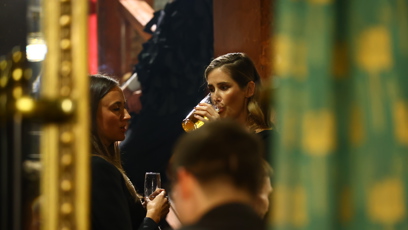 FOTO: Jana Bernášková si užívala alkohol.