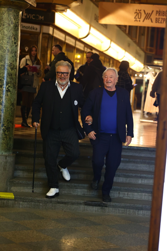 FOTO: Jiří Lábus na premiéře komedie Milion. – stránka 29