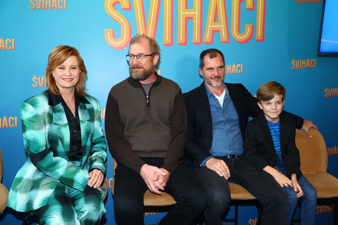 FOTO: Herci z filmu Šviháci. – stránka 5