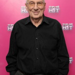 Po revoluci se z něho stal milionář díky nápojovým automatům.