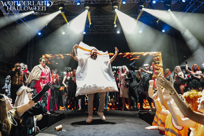 FOTO: Freescoot svým kostýmem opět šokoval.