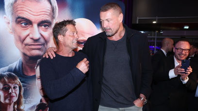 FOTO: Til Schweiger s Petrem Jáklem na premiéře filmu Neporazitelní.