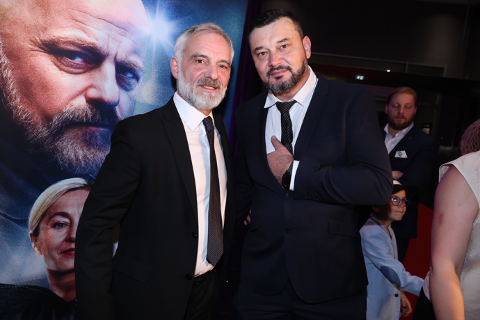 FOTO: Ivan Trojan byl na premiéře za elegána.