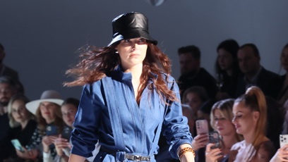 FOTO: Z módní přehlídky Debbie Brown.