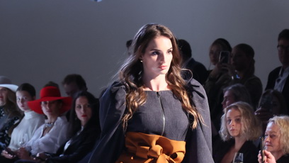 FOTO: Z módní přehlídky Debbie Brown.