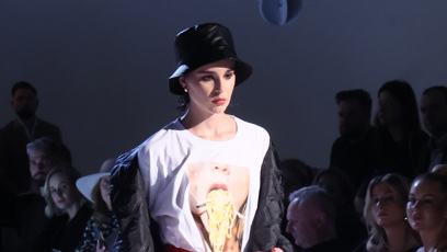 FOTO: Z módní přehlídky Debbie Brown.