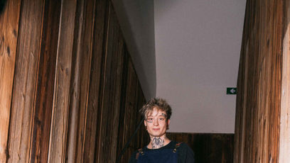 FOTO: Ave pracuje v restauraci Stůl.