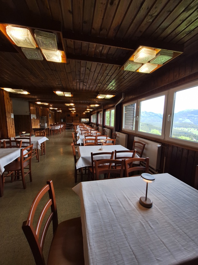 FOTO: Takhle to vypadá uvnitř penzionu. – stránka 27