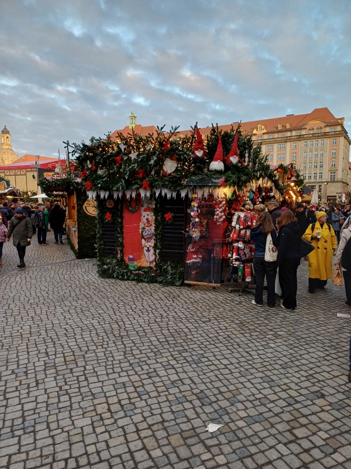 FOTO: V Drážďanech už odstartovaly vánoční trhy. – stránka 27