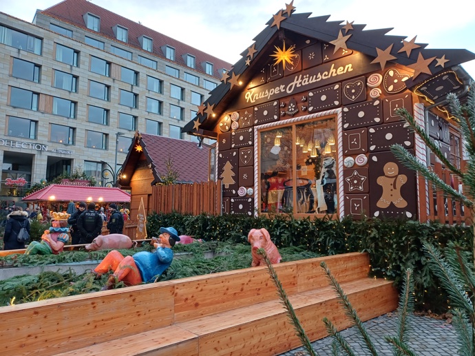 FOTO: V Drážďanech už odstartovaly vánoční trhy. – stránka 20