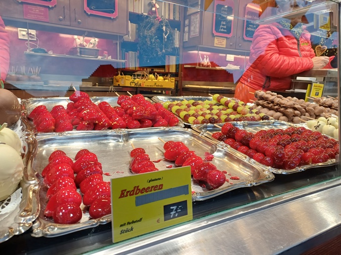 FOTO: V Drážďanech už odstartovaly vánoční trhy. – stránka 5