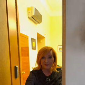 Alena Schillerová ukázala svoji kancelář.