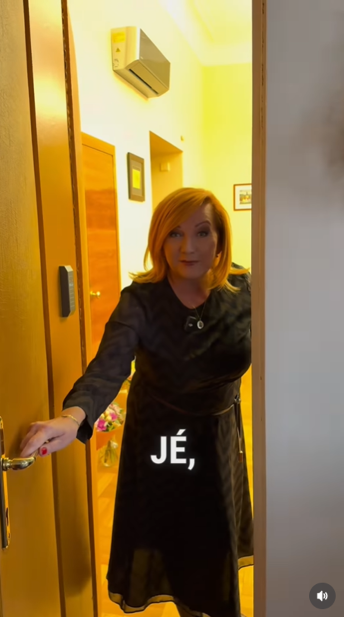 FOTO: Alena Schillerová ukázala svoji kancelář. – stránka 2