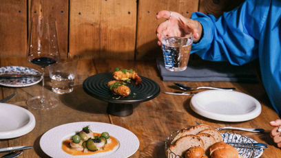 FOTO: Ave pracuje v restauraci Stůl.