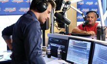 V seriálu si zahrála i Ranní show a Leošův kolega Patrik Hezucký.