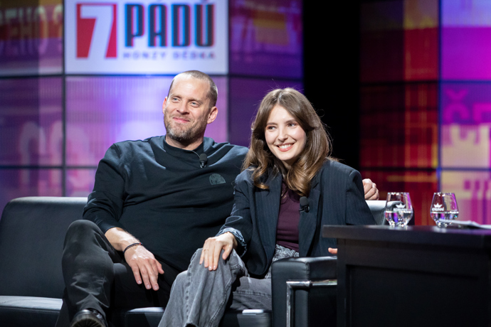 FOTO: Jakub Prachař řekl Saře ať nespí se svým tehdejším partnernem.