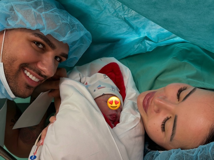 FOTO: Kerol Nguyen porodila holčičku jménem Celine.