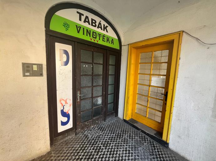 FOTO: Karlos Vémola zainvestoval sedm milionů do další nemovitosti. – stránka 10