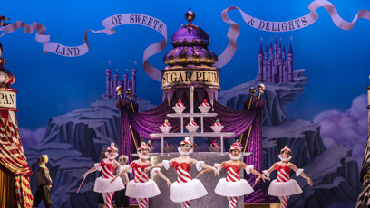 FOTO: Záběry z klasického představení Louskáček v podání  Anglického národního baletu.