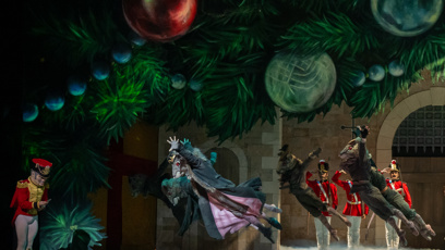 FOTO: Záběry z klasického představení Louskáček v podání  Anglického národního baletu.