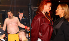 Bizár na Clashi: Vyhrocený Samir, žhavá líbačka Osladilové, uplakaný Mikulášek a bojovník Novotný