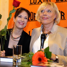 Na herce bývala přísná, svou práci brala zodpovědně. Na snímku s Terezou Kostkovou.